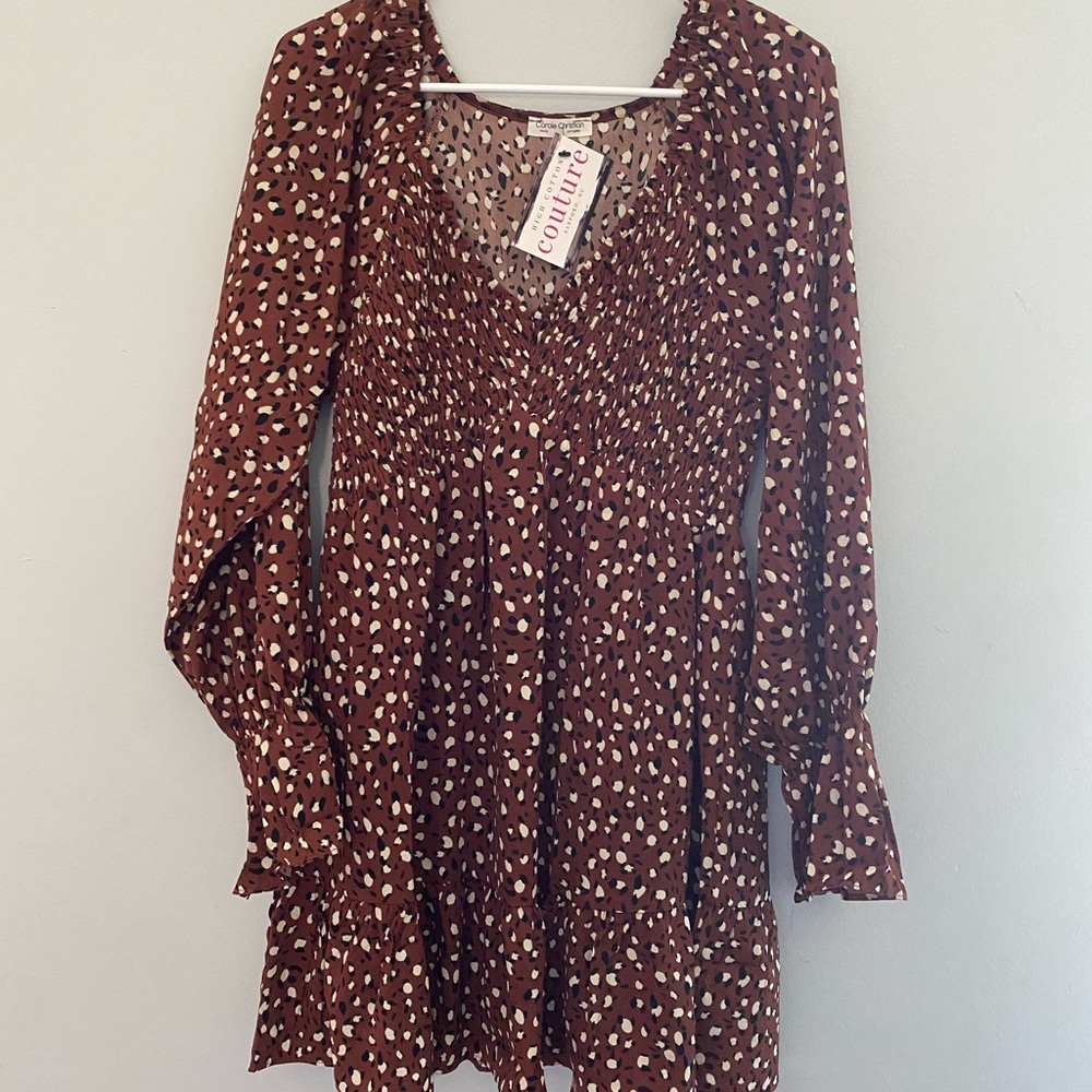 Beautiful Carole Christian Winding Roads Dress. This dress size is size medium.